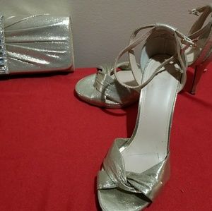 Shoes Gold ankle strap heels w/matching clutch size 8